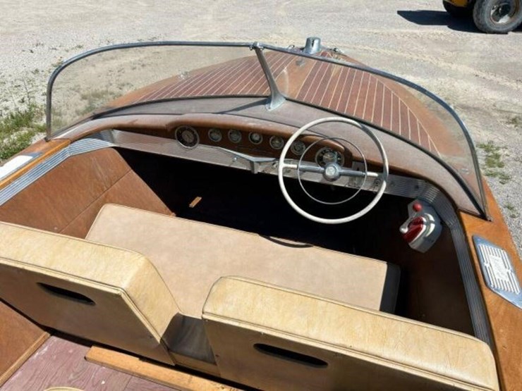century-antique-wooden-18-ft-power-boat-image-47