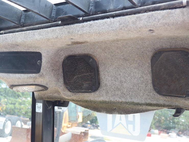 2016-caterpillar-th255c-image-14