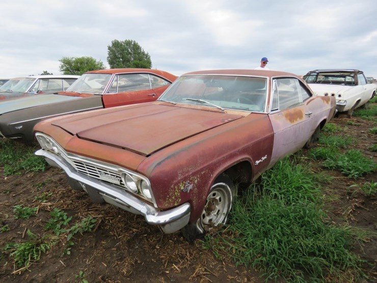 1966-chevrolet-impala-ss-2dr-ht-image-4