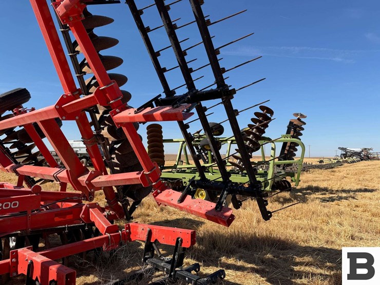 2012-kuhn-krause-8200-twin-offset-disc-image-42