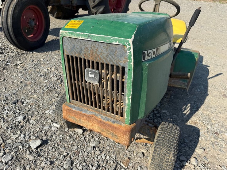 john-deere-130-image-15