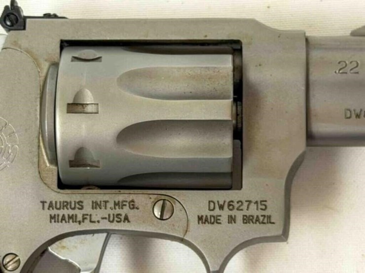taurus-mod,-941-22mag-revolver-image-14