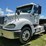2007-freightliner-day-cab-image-1