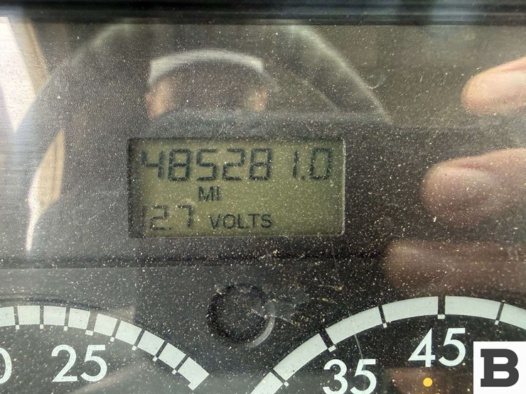 2005-freightliner-columbia-120-image-71