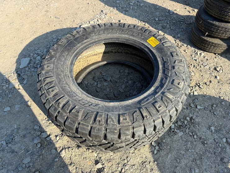 #34924-•-12.50/r20-tire-inv#-34924-image-3