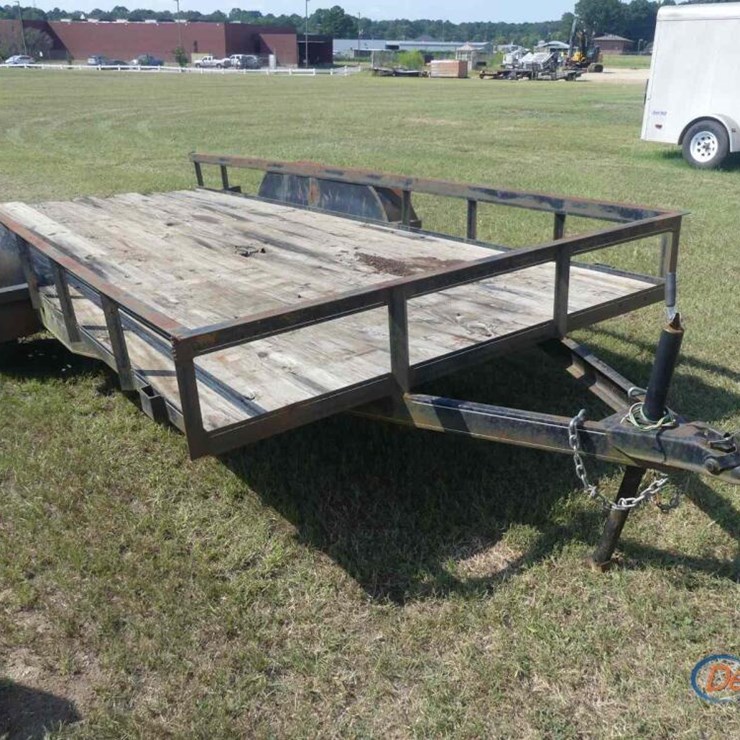 16' TRAILER (NO TITLE - BILL OF SALE ONLY) T/A, PULL OUT METAL RAMPS