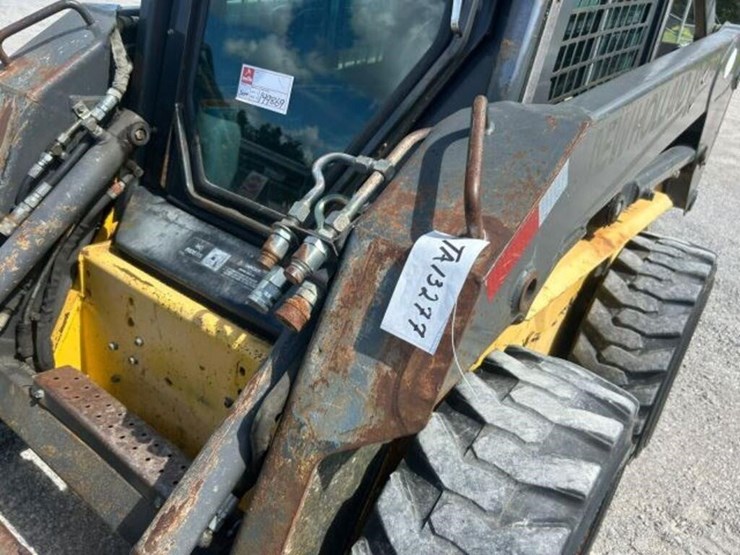2003-new-holland-ls170-image-32