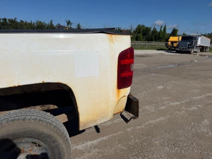 2009-chevrolet-silverado-2500hd-image-44