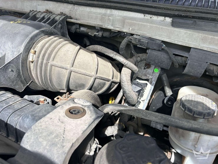 2012-ford-cargo-image-9