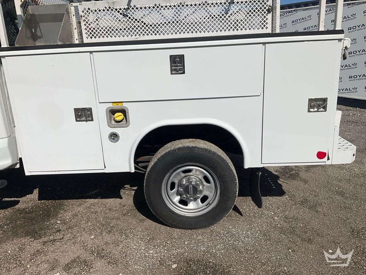 2019-ford-f350-image-39