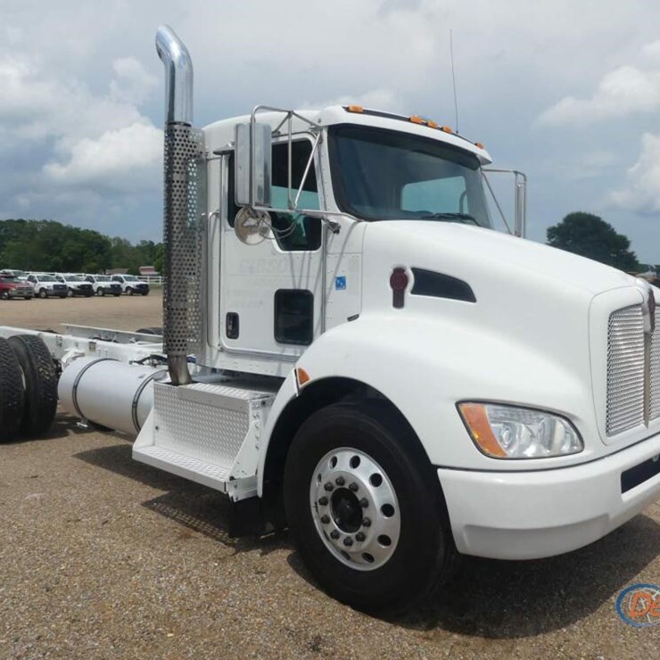 2009 KENWORTH T370