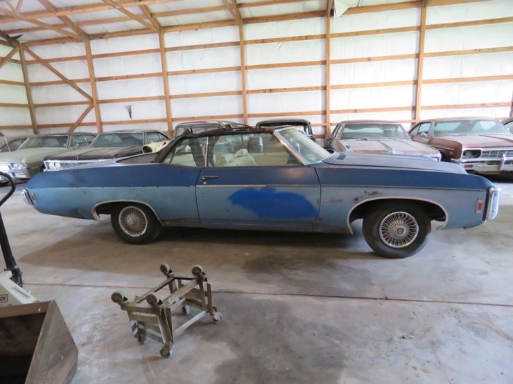 1969-chevrolet-impala-convertible-image-4