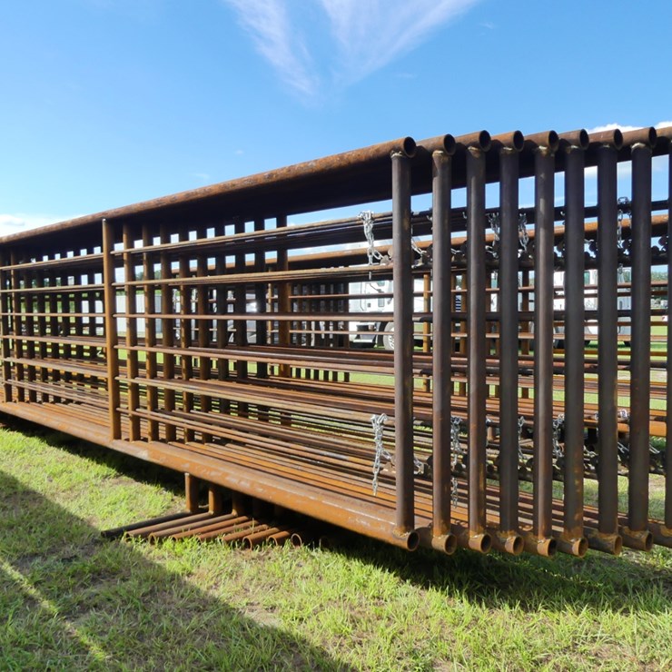 (10) 24' Free Standing Panels