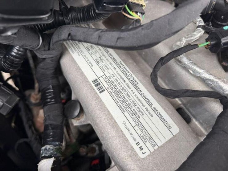 2017-ford-f550-xl-image-23