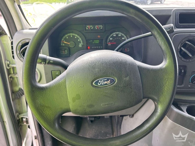 2012-ford-cargo-image-14