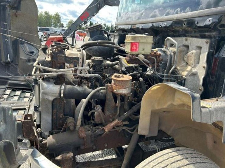 hino-185-image-26