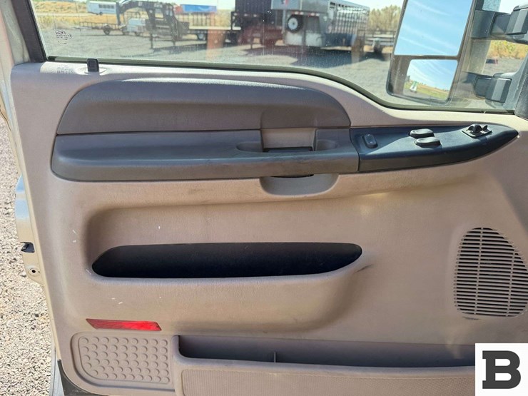 2001-ford-f250-image-32