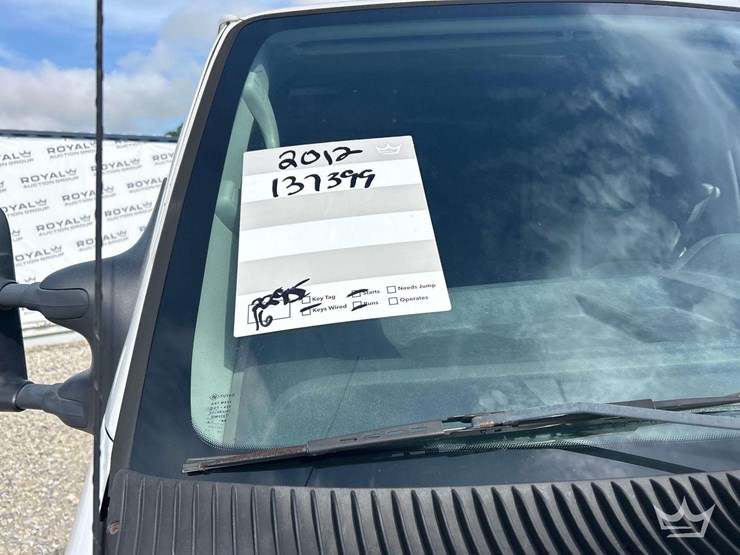 2012-ford-cargo-image-24