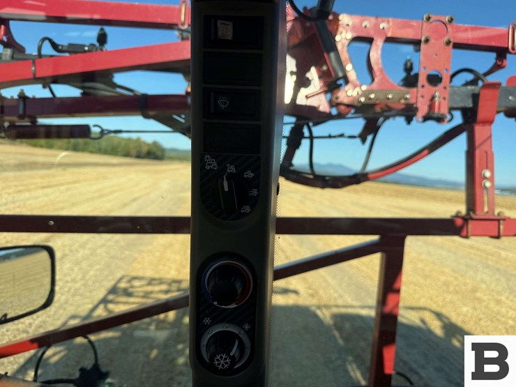 2018-case-ih-patriot-2250-image-62