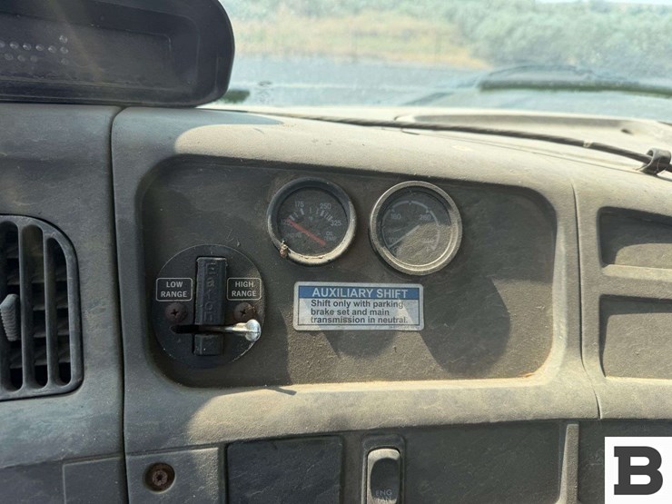 2007-sterling-l8500-image-68