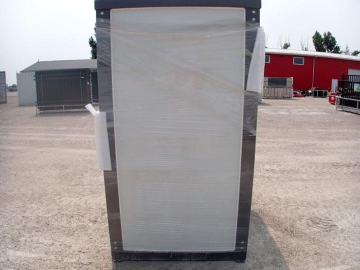unused-bastone-portable-restroom-image-9