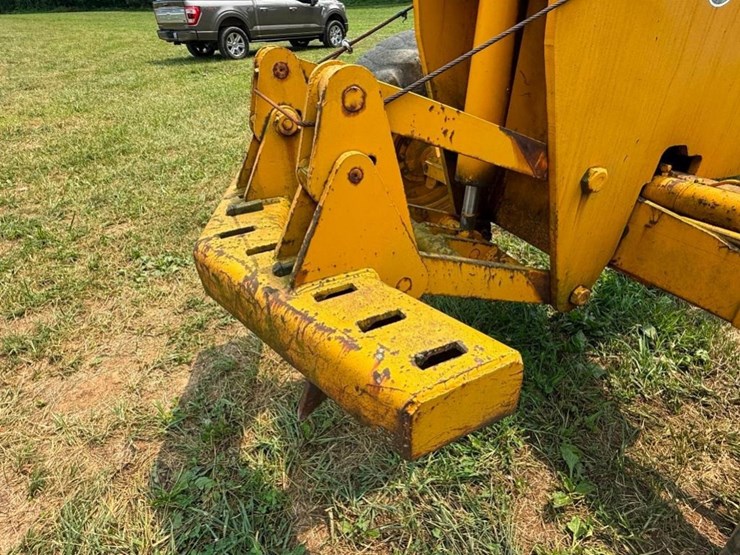 deere-570a-image-9