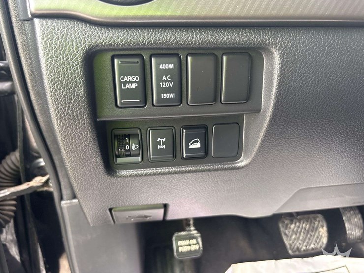 2021-nissan-titan-image-13