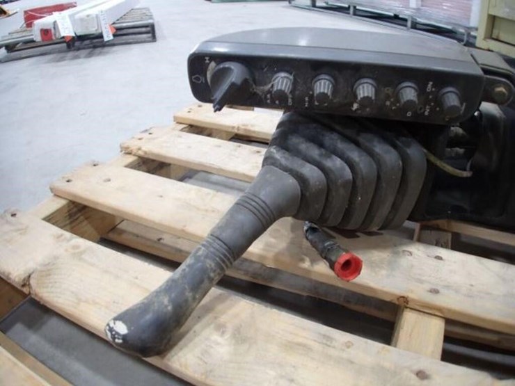 john-deere-120-image-8