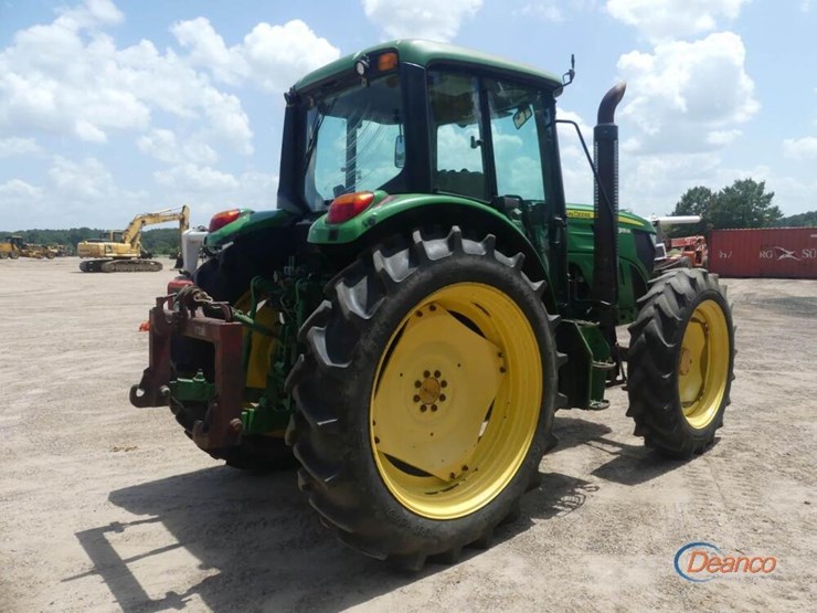2014-john-deere-6105m-image-2