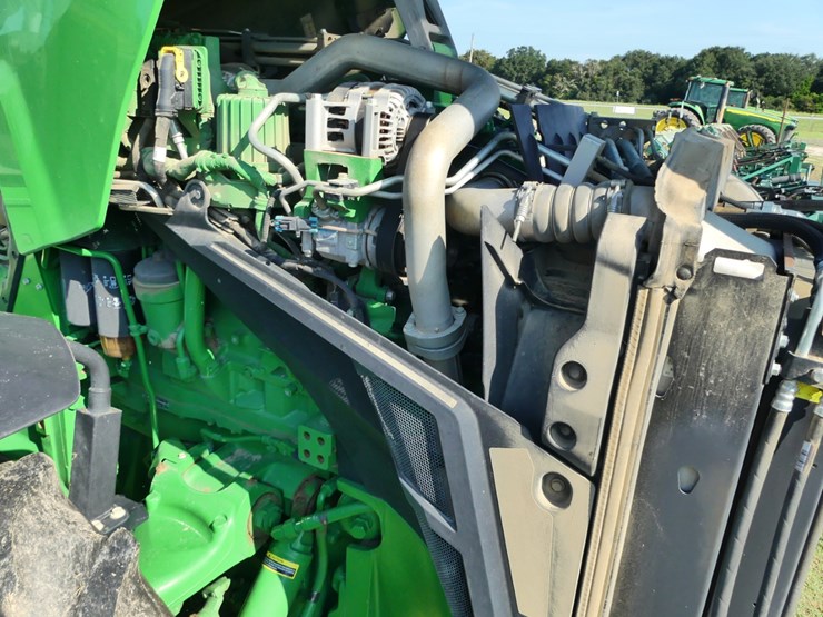 2021-john-deere-8r-310-image-13