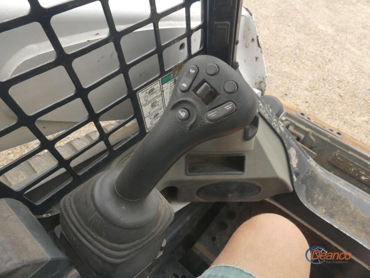 2018-bobcat-t740-image-10