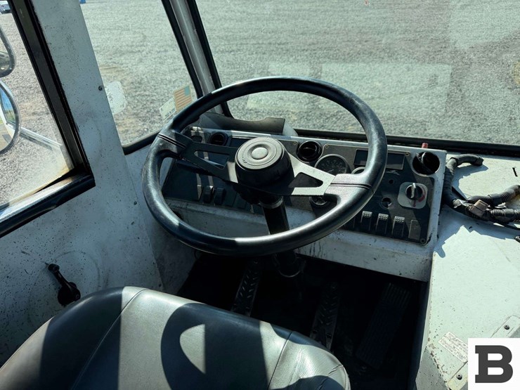 2012-capacity-tj5000-image-42