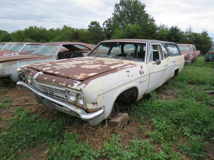 1966-chevrolet-impala-4dr-wagon-image-1