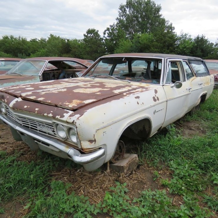 1966 Chevrolet Impala 4dr Wagon