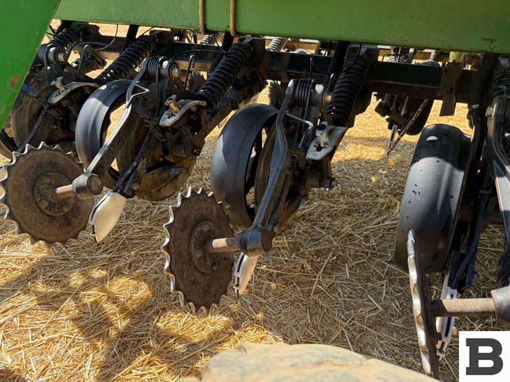 2003-john-deere-1590-image-35