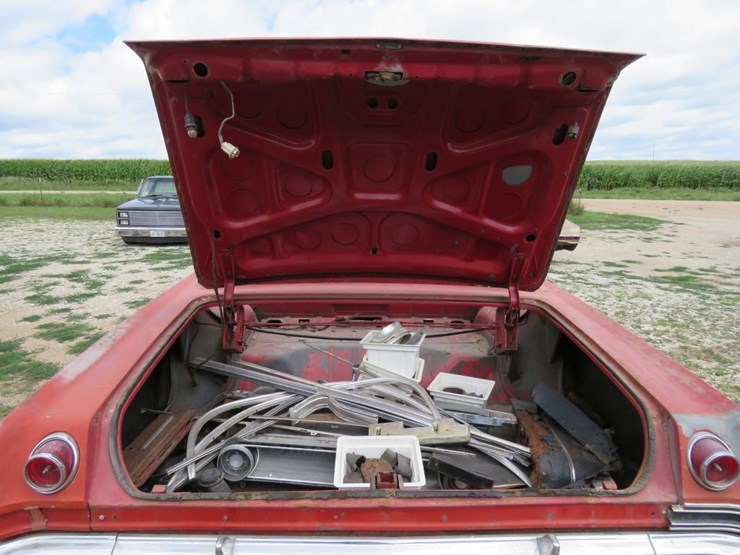 1965-chevrolet-impala-convertible-image-25