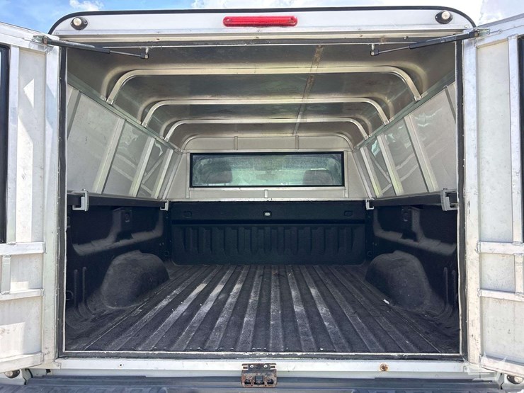 2016-chevrolet-silverado-1500-image-21