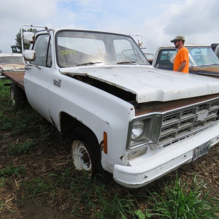 1977 CHEVROLET CUSTOM DELUXE