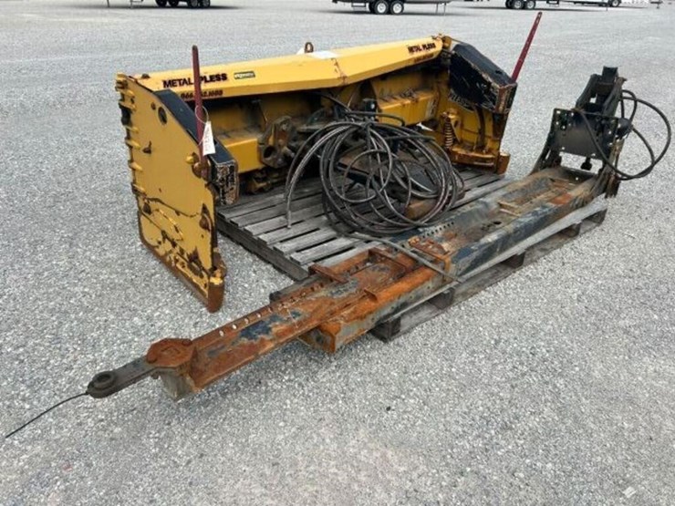 metal-pless-8-ft---13-ft-snow-pusher-agh0830-13le--image-5