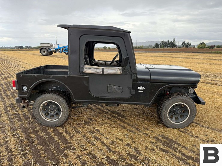 2022-mahindra-roxor-4x4-utv-image-6