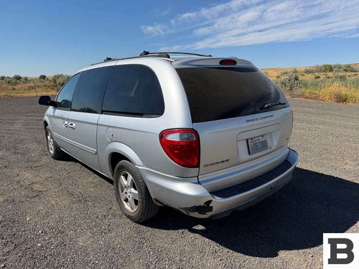 2005-dodge-grand-caravan-image-4