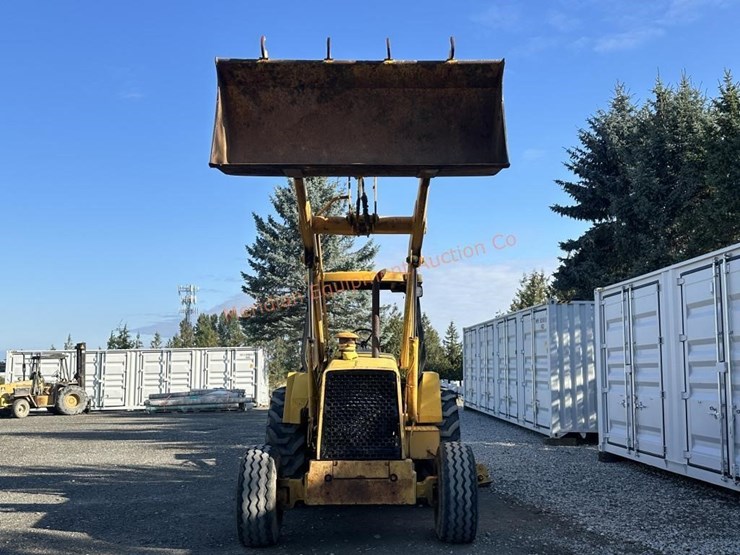 deere-410c-image-40