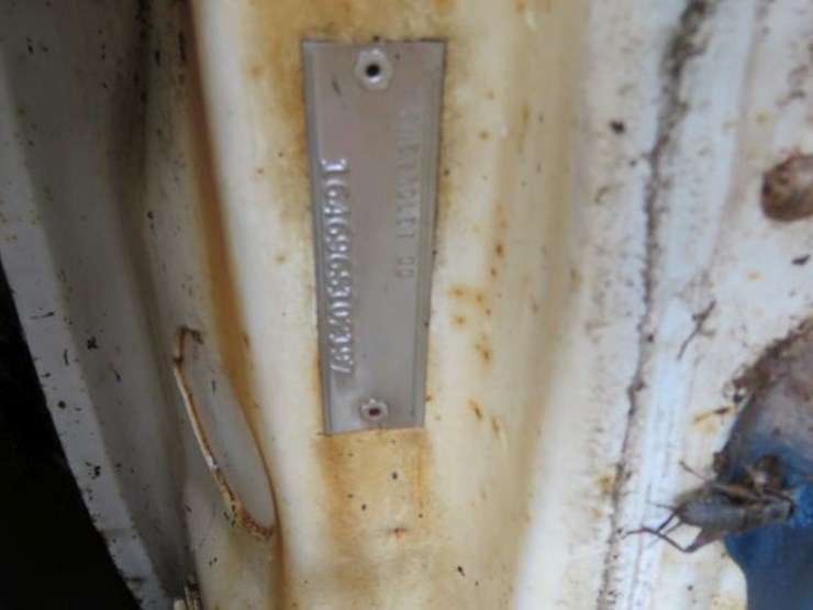 1966-chevrolet-impala-4dr-sedan-image-9