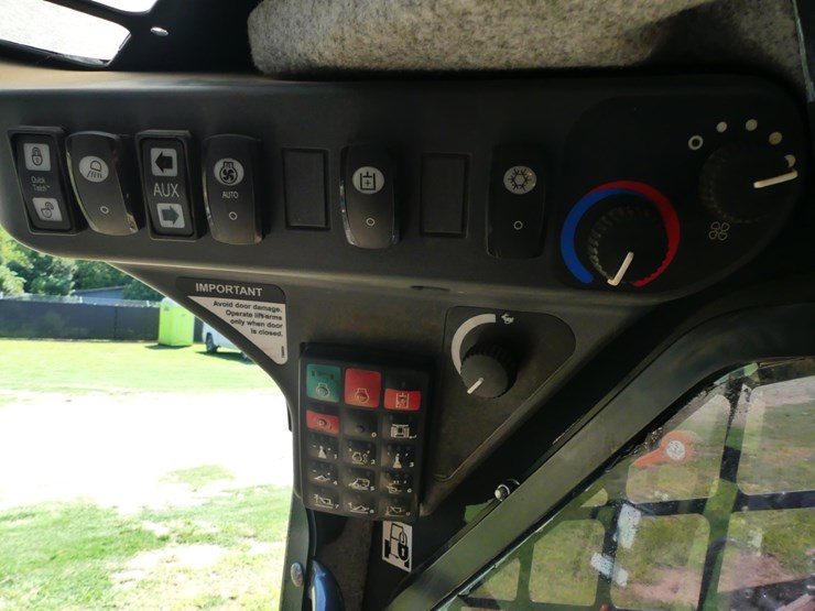 2023-deere-333g-image-16