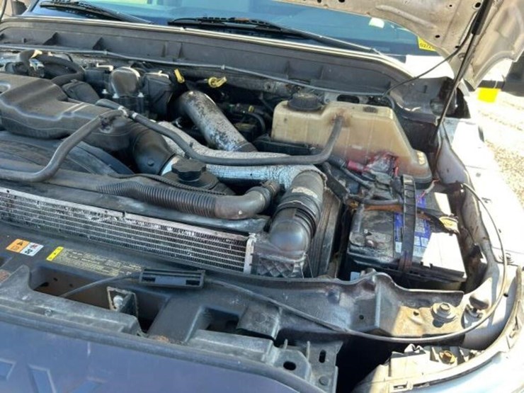 2012-ford-f550-xl-image-26