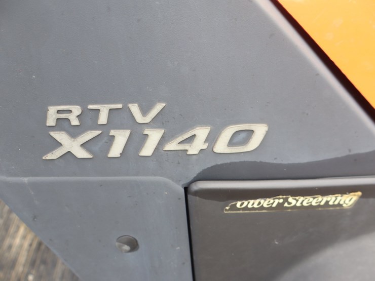 2016-kubota-rtvx1140-image-9