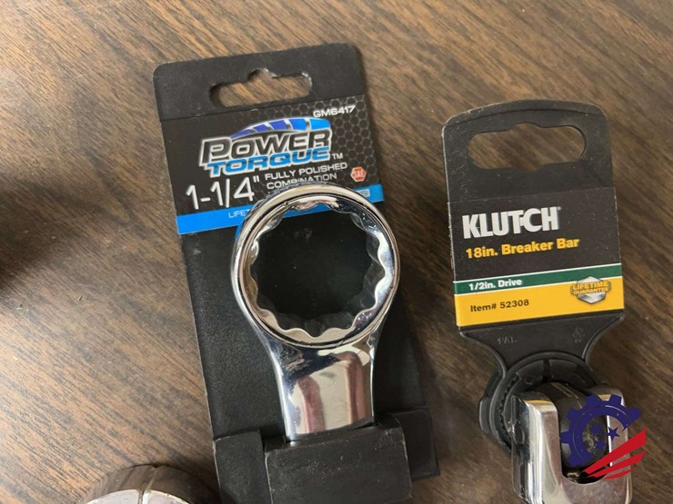 assortment-of-hand-tools-with-powerbuilt-and-klutch-models-image-3