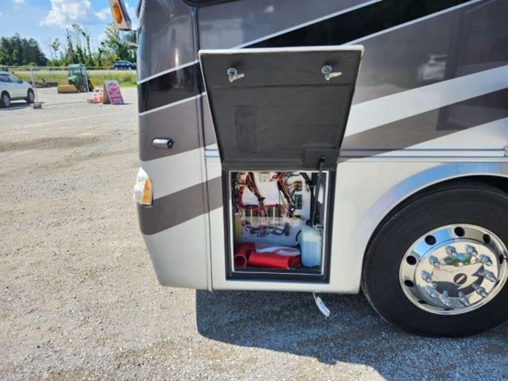 2006-allegro-bus-class-a-motorhome-400abus0d6j0072-image-70