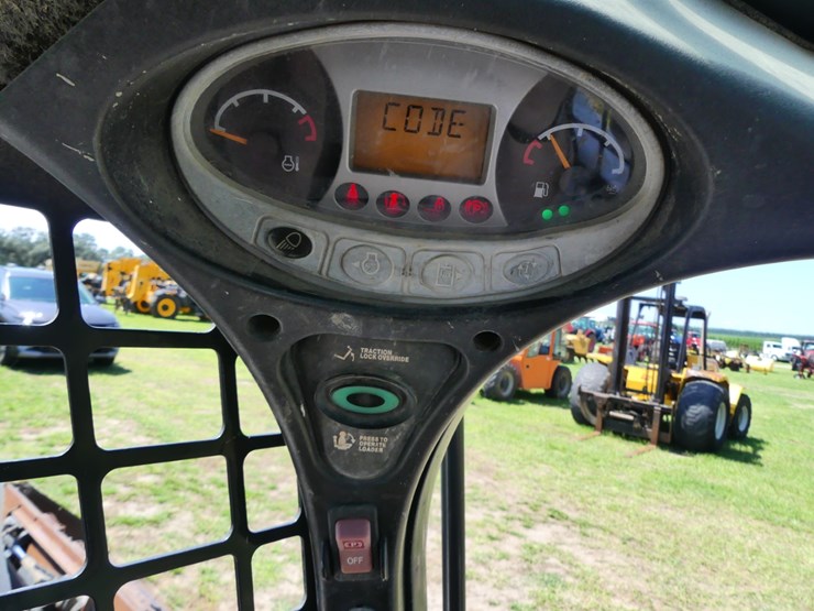 2023-bobcat-t770-image-18