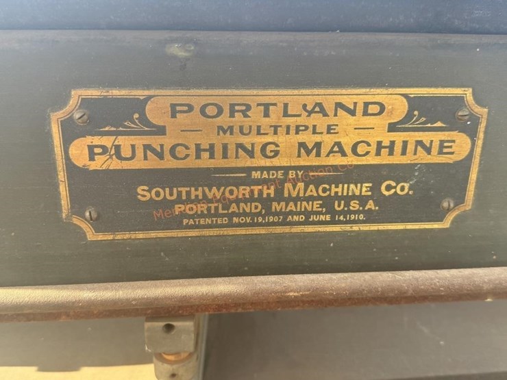 vintage-paper-punch-w/-stand-image-9